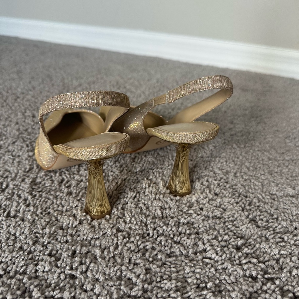 Michael Kors Elegant Gold Slingback Heels - Picture 3 of 4